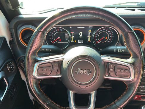 Used 2020 Jeep Gladiator Mojave AWD/4WD image 22