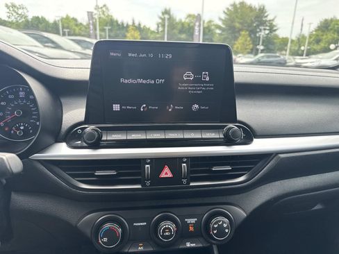 Used 2023 Kia Forte LXS w/ LXS Technology Package FWD image 19