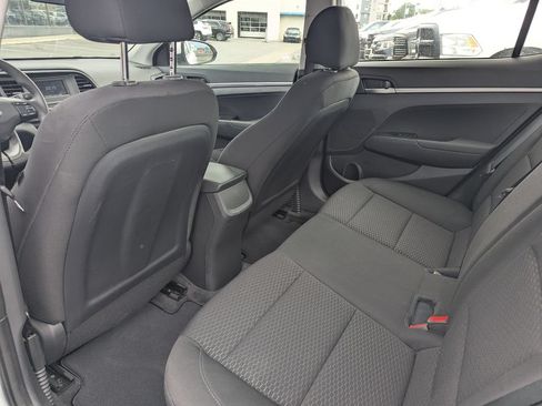 Used 2019 Hyundai Elantra SE w/ Cargo Package FWD image 27