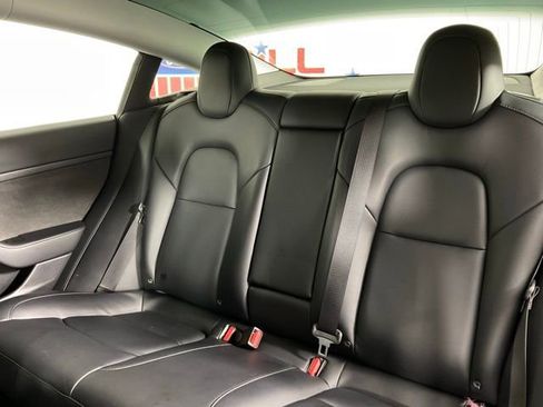 Used 2020 Tesla Model 3 Standard Range image 16