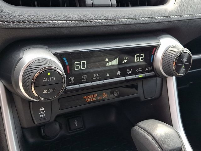 Certified 2022 Toyota RAV4 XLE w/ Convenience Package AWD/4WD image 16