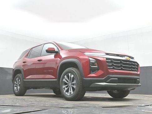 New 2026 Chevrolet Equinox LT w/ Convenience Package II AWD/4WD image 42