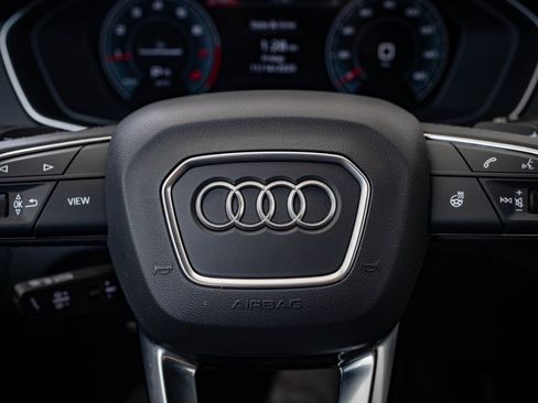 Certified 2025 Audi Q5 2.0T Premium w/ Convenience Plus Package image 30