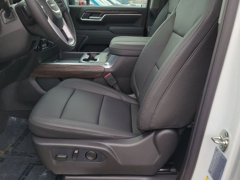 New 2026 GMC Sierra 2500 SLT w/ SLT Premium Package AWD/4WD image 9
