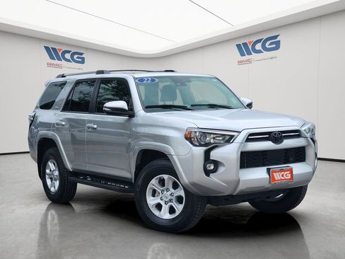 Used 2022 Toyota 4Runner SR5 Premium w/ Moonroof Package AWD/4WD image 2