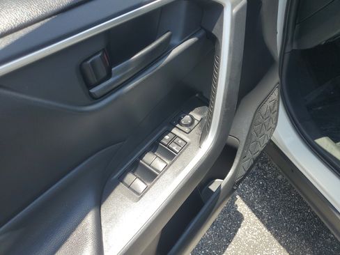 Certified 2023 Toyota RAV4 LE FWD image 25