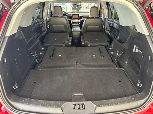 Used 2024 Ford Explorer XLT w/ Equipment Group 202A AWD/4WD image 42