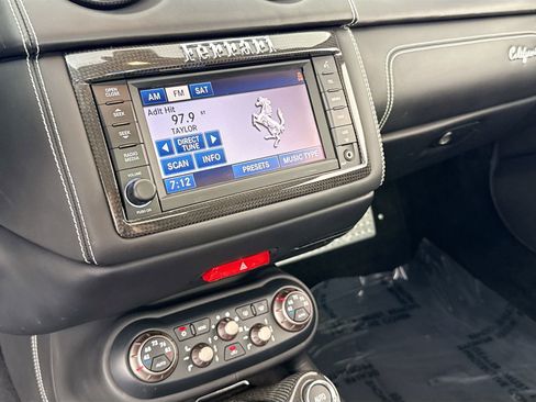 Used 2010 Ferrari California RWD image 12