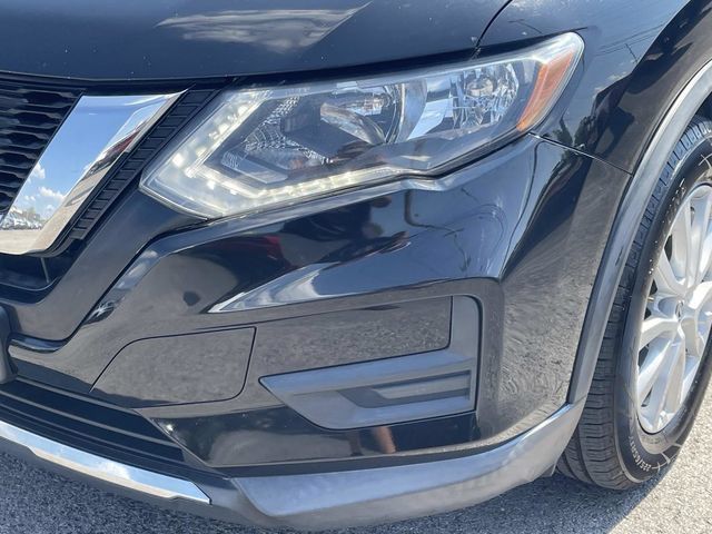 Used 2020 Nissan Rogue SV FWD image 9