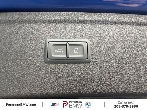 Used 2022 Audi Q5 e Premium w/ Convenience Package AWD/4WD image 16