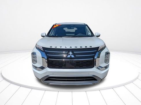 New 2026 Mitsubishi Outlander ES FWD image 9