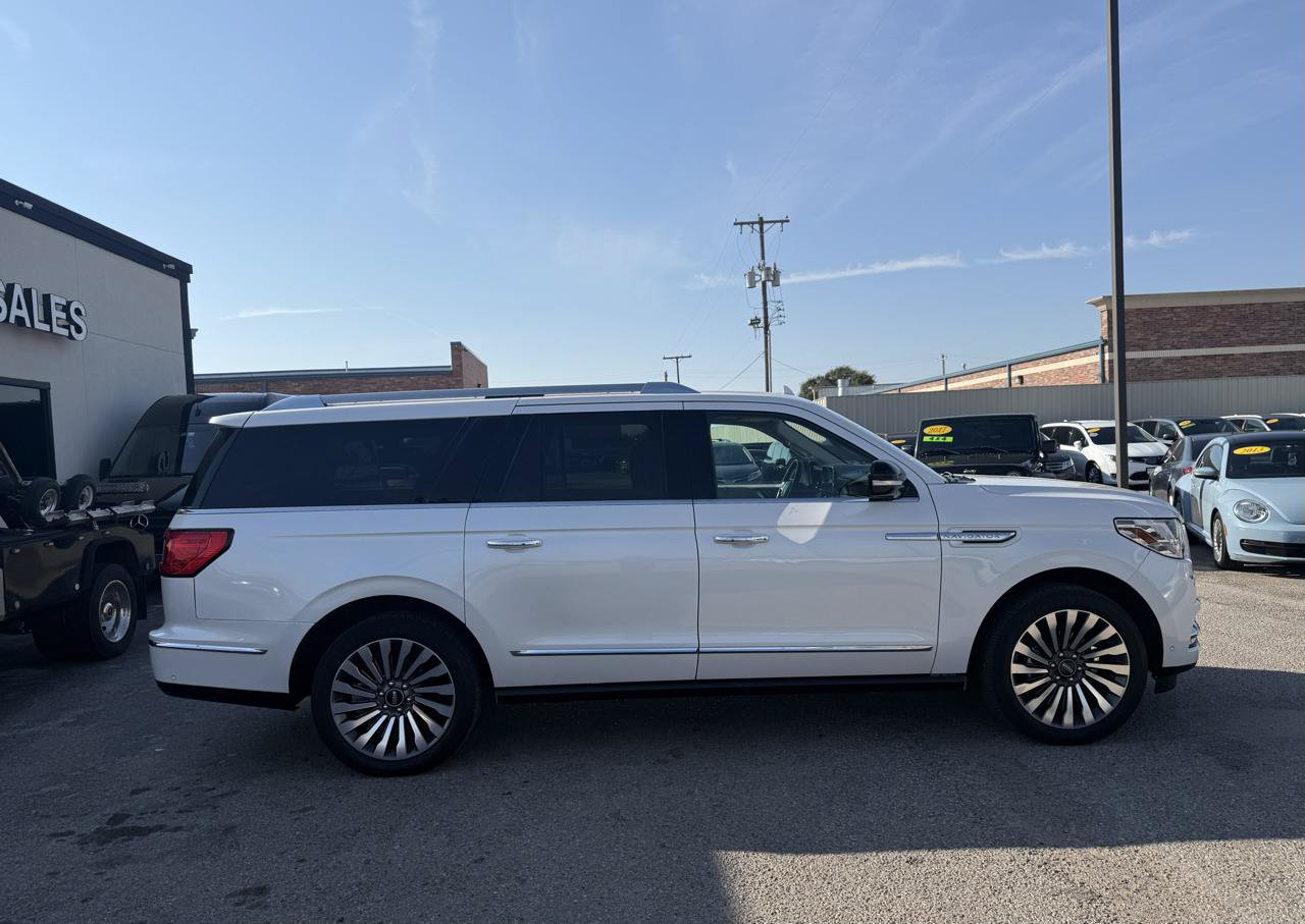 Used 2019 Lincoln Navigator L Reserve AWD/4WD image 5