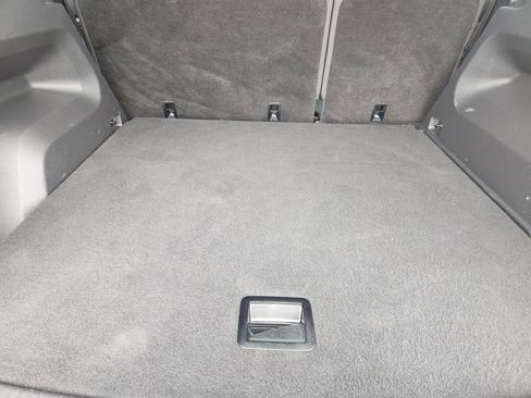 Used 2020 Volkswagen Atlas Cross Sport SE w/ Panoramic Sunroof Package FWD image 33