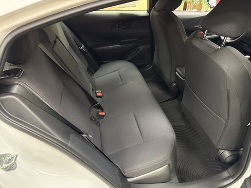 Used 2025 Toyota Prius SE image 34