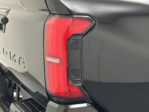 Certified 2024 Toyota Tacoma SR5 AWD/4WD image 23