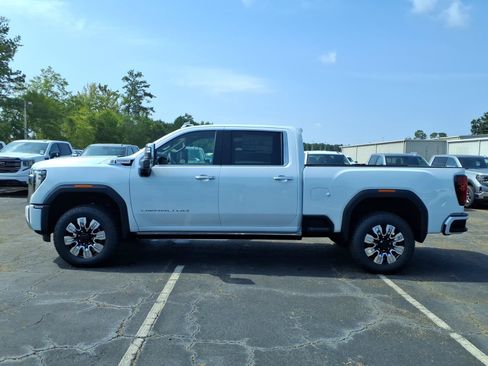 New 2026 GMC Sierra 2500 Denali w/ Denali Reserve Package AWD/4WD image 1