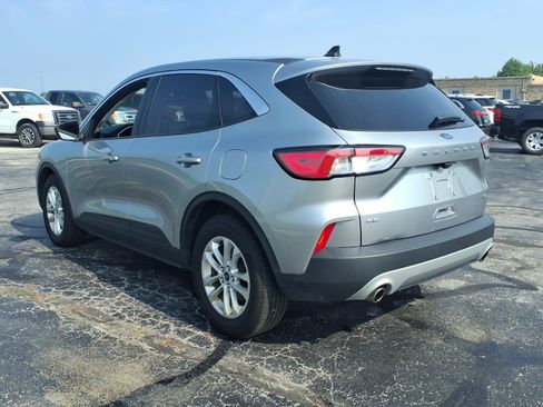 Used 2022 Ford Escape SE w/ Convenience Package FWD image 5