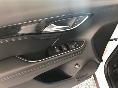 Used 2023 Buick Envision Essence w/ Sport Touring Package image 6