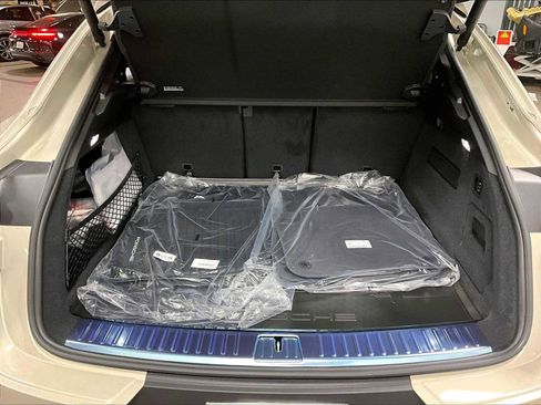 New 2026 Porsche Cayenne image 39