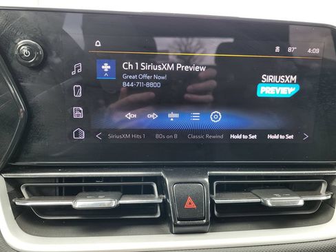 Used 2024 Chevrolet TrailBlazer LT FWD image 12