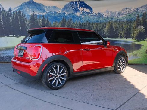 Used 2016 MINI Cooper 2-Door Hardtop FWD image 5