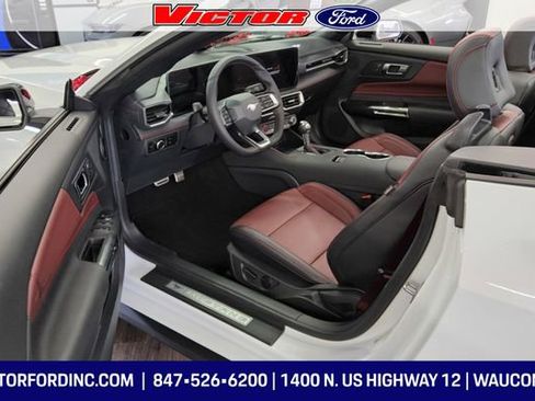Used 2025 Ford Mustang Premium image 8