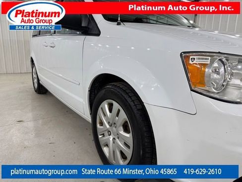 Used 2017 Dodge Grand Caravan SE FWD image 45