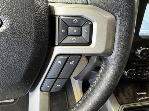 Used 2018 Ford F250 Lariat w/ Lariat Ultimate Package image 18