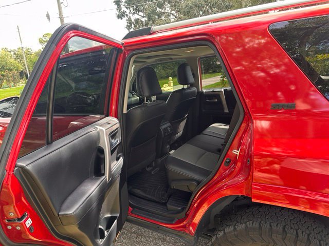 Used 2021 Toyota 4Runner SR5 Premium w/ Moonroof Package AWD/4WD image 5