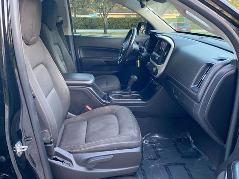 Used 2019 GMC Canyon SLE w/ Driver Alert Package image 30