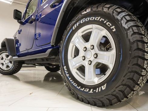 Used 2020 Jeep Wrangler Unlimited Sport S AWD/4WD image 32