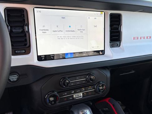 New 2025 Ford Bronco Heritage Edition image 9