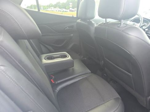 Used 2022 Buick Encore Preferred w/ Safety Package image 8