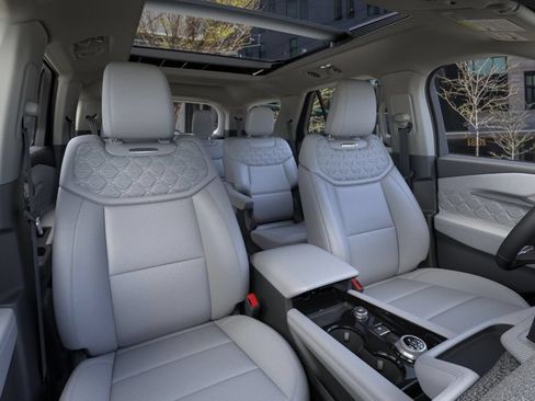 New 2026 Ford Explorer Platinum w/ LUX Leather Package AWD/4WD image 12