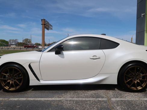 Used 2022 Toyota GR86 image 7