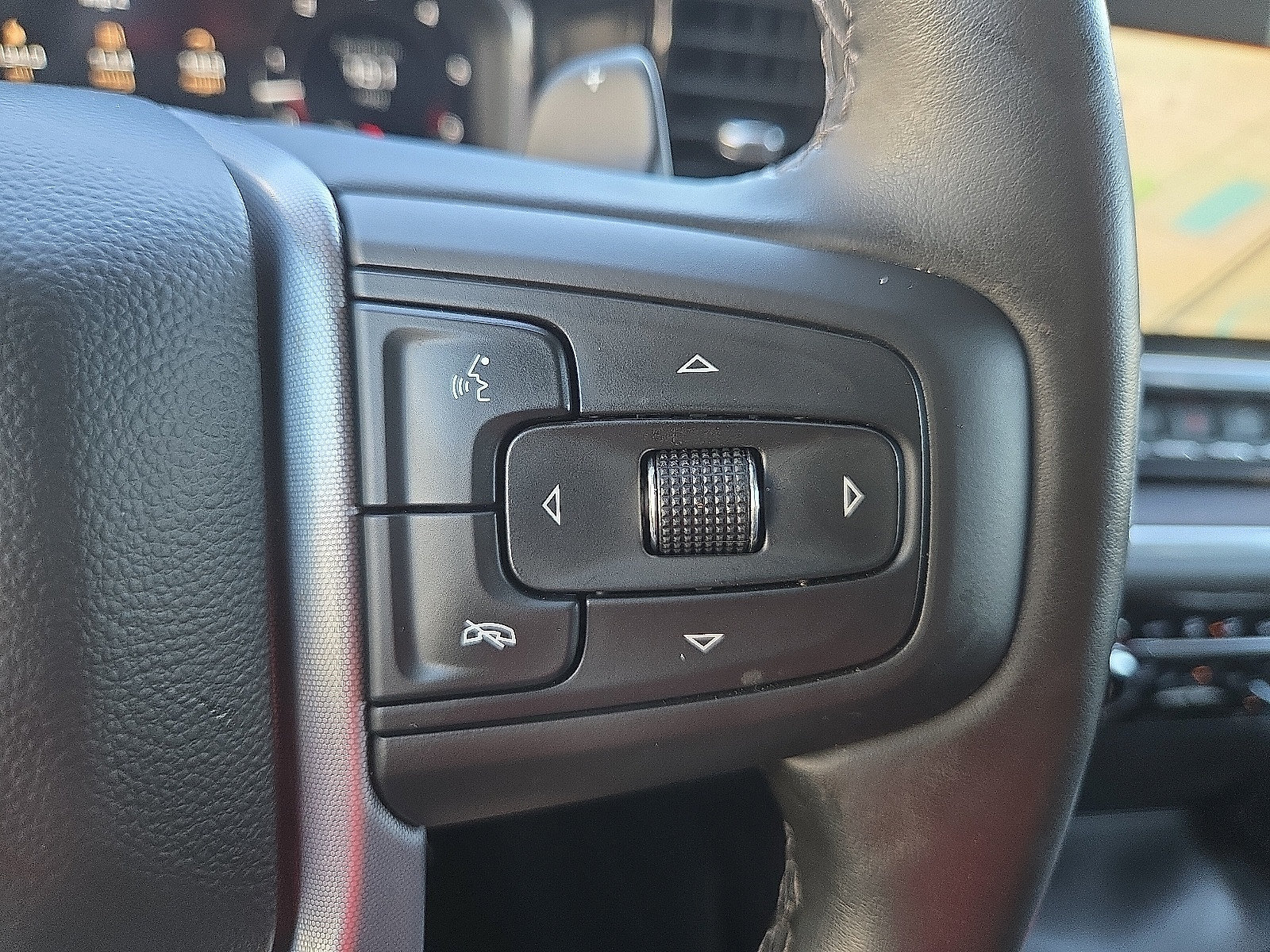 Used 2025 GMC Sierra 1500 SLT w/ SLT Premium Package AWD/4WD image 24