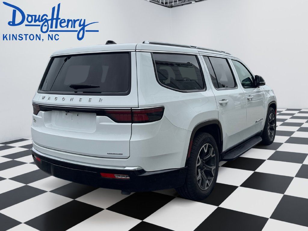 Used 2024 Jeep Wagoneer Series III AWD/4WD image 5