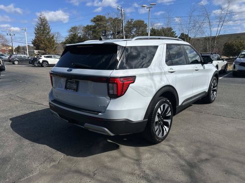 Used 2025 Ford Explorer Platinum w/ LUX Leather Package AWD/4WD image 3