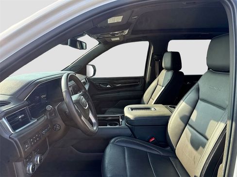 Used 2022 GMC Yukon Denali image 11