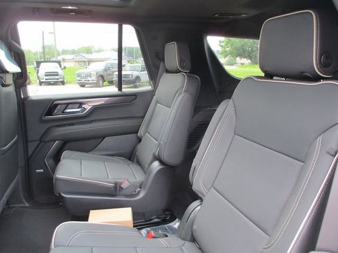 New 2026 GMC Yukon Elevation w/ Elevation Premium Package AWD/4WD image 13