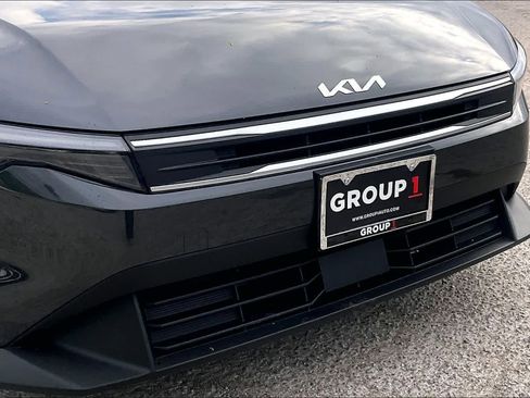 Used 2025 Kia K4 LXS image 26