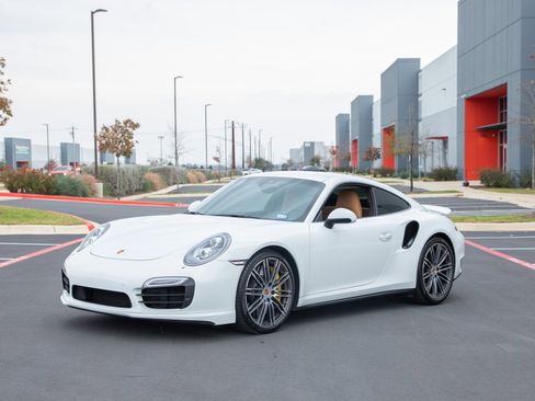 Used 2015 Porsche 911 Turbo S image 1