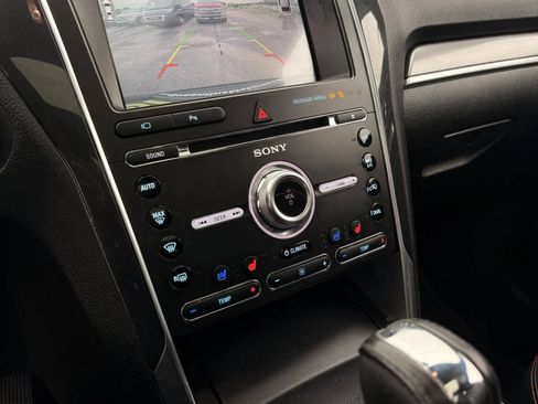 Used 2018 Ford Explorer Sport w/ Equipment Group 401A AWD/4WD image 11