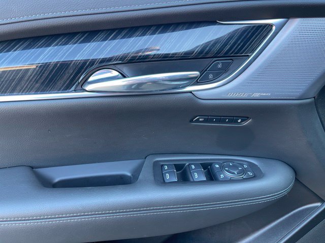Used 2025 Cadillac XT6 Premium Luxury AWD/4WD image 22
