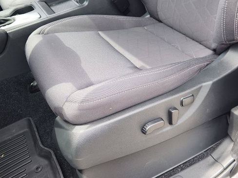 Certified 2025 Nissan Frontier SV AWD/4WD image 19