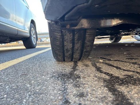 Used 2024 Toyota Prius XLE image 8