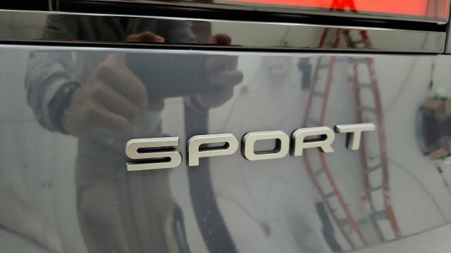Used 2024 Land Rover Range Rover Sport SE AWD/4WD image 33