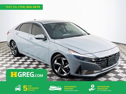 Used 2022 Hyundai Elantra SEL w/ Convenience + Premium Package