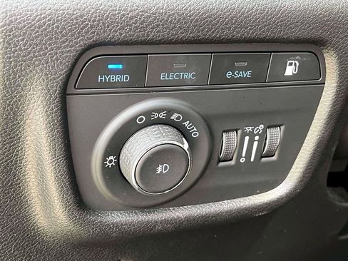 Used 2022 Jeep Grand Cherokee Limited 4xe image 16