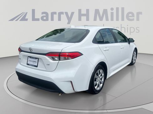 Used 2024 Toyota Corolla LE FWD image 5
